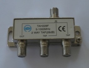 Ответвитель на 2 отвода TAH 228F (5 - 1000 МГц) 28dB Ответвитель эфирного телевизионного цифрового сигнала dvb-t2